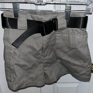 Aritzia TNA Green Cargo Shorts
